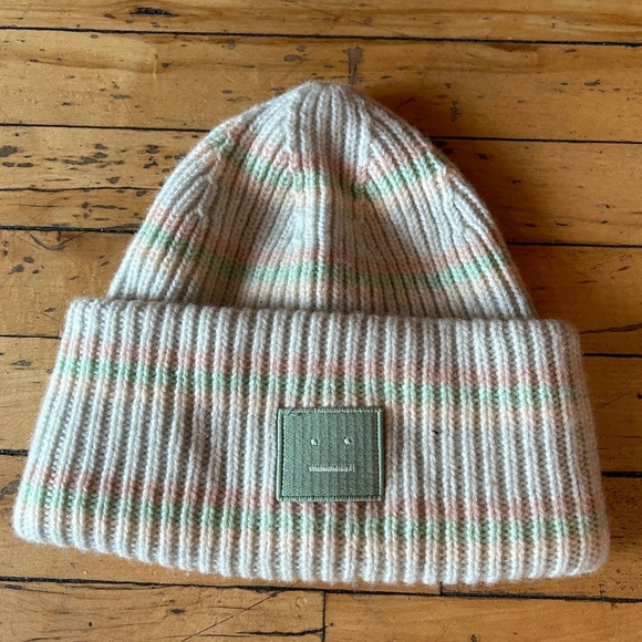 Acne winter hat - Picture 1 of 1